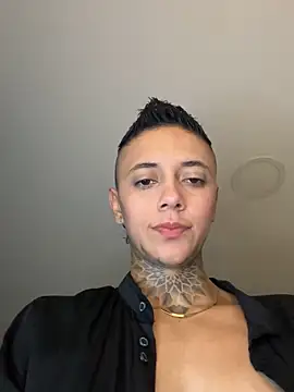 Snapshot of _PhillipBrown chatting on 01.29.25 PhillipBrown online show from 01.29.25