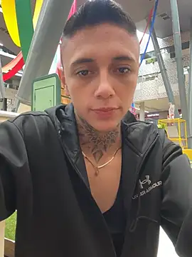 Snapshot of _PhillipBrown chatting on 02.22.25 PhillipBrown online show from 02.22.25