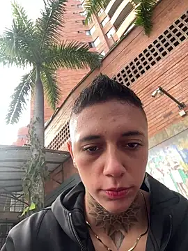 Snapshot of _PhillipBrown chatting on 03.04.25 PhillipBrown online show from 03.04.25