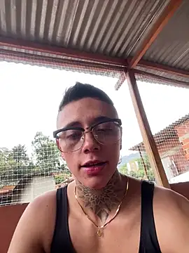 Snapshot of _PhillipBrown chatting on 03.14.25 PhillipBrown online show from 03.14.25