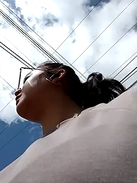 lara moon25 online show from 12.06.24