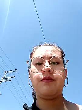 lara moon25 online show from 12.11.24