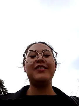 lara moon25 online show from 12.12.24