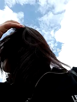 lara moon25 online show from 12.18.24