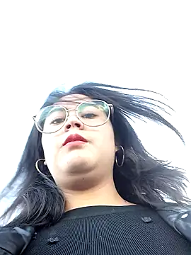 lara moon25 online show from 01.27.25