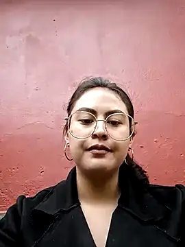 lara moon25 online show from 03.14.25