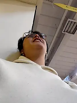 lara moon25 online show from 12.01.25