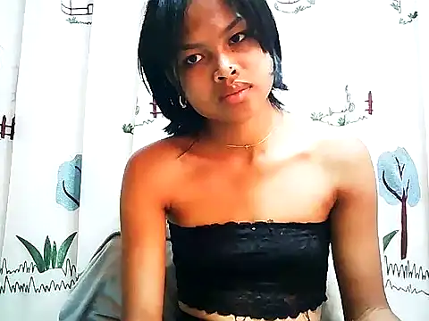 Snapshot of Rakonalie chatting on 12.27.24 Rakonalie online show from 12.27.24