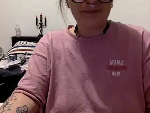 Snapshot of vanillesoumise chatting on 01.30.25 vanillesoumise online show from 01.30.25