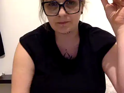 Snapshot of vanillesoumise chatting on 03.03.26 vanillesoumise online show from 03.03.26