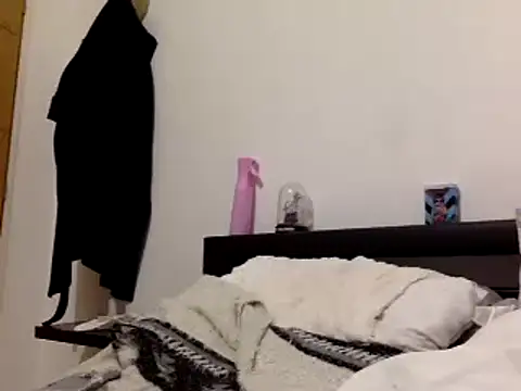 Snapshot of vanillesoumise chatting on 03.04.26 vanillesoumise online show from 03.04.26