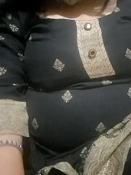 Snapshot of Bbw_Juice_Wife chatting on 01.23.25 Bbw Juice Wife online show from 01.23.25