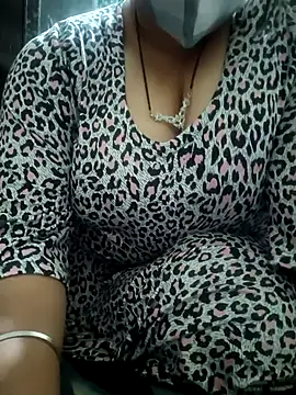 Snapshot of Bbw_Juice_Wife chatting on 02.11.25 Bbw Juice Wife online show from 02.11.25