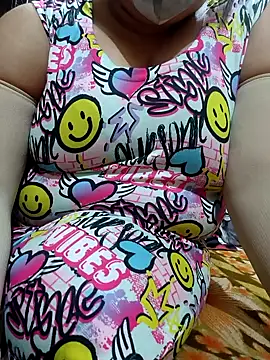 Snapshot of Bbw_Juice_Wife chatting on 02.18.25 Bbw Juice Wife online show from 02.18.25