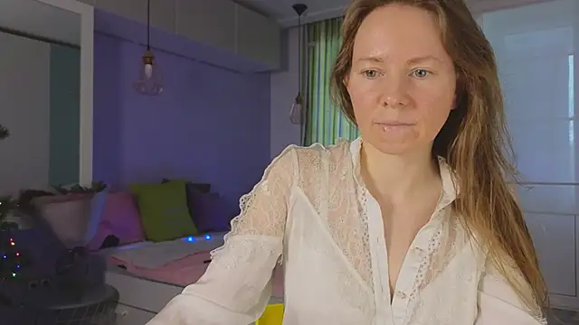 Snapshot of JanePearl chatting on 01.09.25 JanePearl online show from 01.09.25