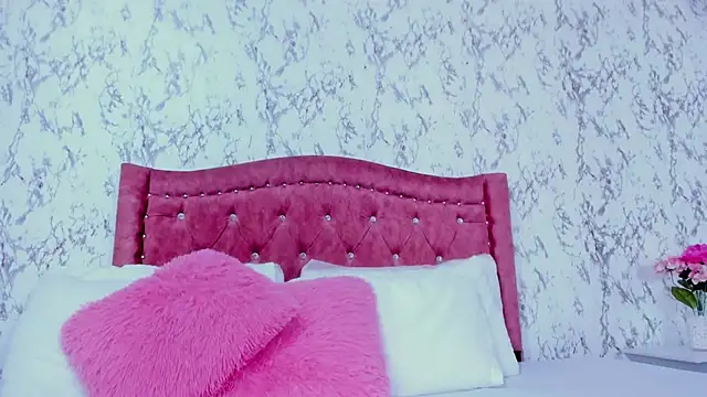 Snapshot of Mia_Malkovaa_ chatting on 01.14.26 Mia Malkovaa online show from 01.14.26