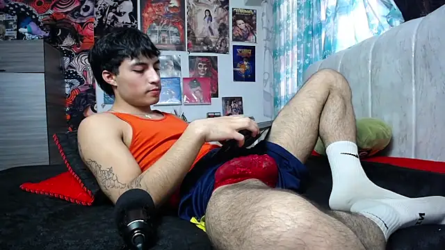 Snapshot of dylan_fun18 chatting on 06.02.26 dylan fun18 online show from 06.02.26