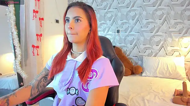 Snapshot of Sophiee_Hill chatting on 02.02.26 Sophiee Hill online show from 02.02.26