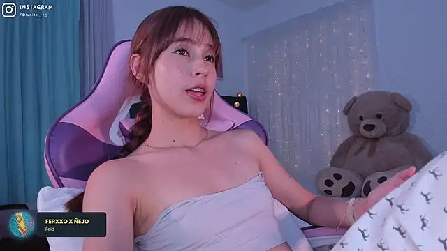 Snapshot of alice_guerin_ chatting on 03.23.25 alice guerin online show from 03.23.25