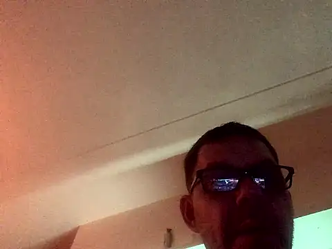 Snapshot of kasper9677 chatting on 03.16.25 kasper9677 online show from 03.16.25