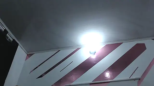 Snapshot of Kitten_Hot_ chatting on 11.25.25 Kitten Hot online show from 11.25.25