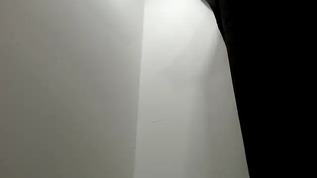 Snapshot of Kitten_Hot_ chatting on 12.05.25 Kitten Hot online show from 12.05.25