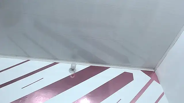 Kitten Hot  online show from 02.24.26