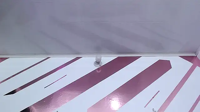 Kitten Hot  online show from 03.05.26