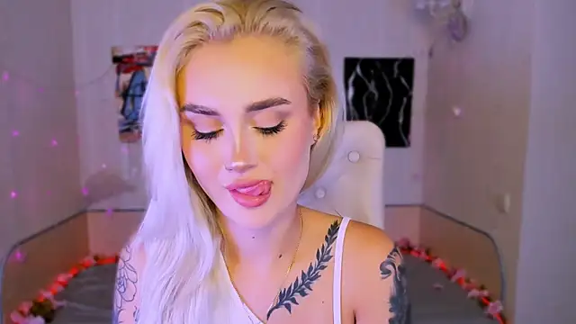  Ravenaa online show from 11.11.25