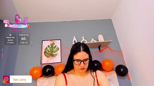 Soe Lara online show from 10.31.25