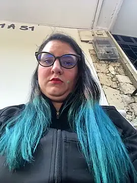 Soe Lara online show from 12.20.25