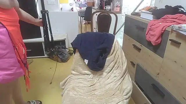 Snapshot of Meliss_Official9 chatting on 02.15.26 Meliss Official9 online show from 02.15.26