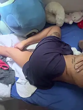 Snapshot of MARYADSUARD chatting on 10.31.25 MARYADSUARD online show from 10.31.25