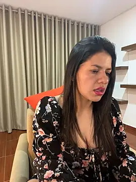 Alice Biel online show from 01.15.25