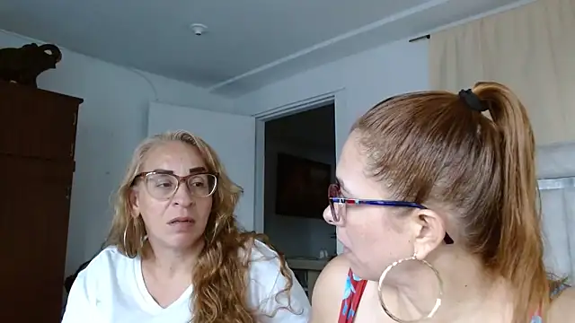 Snapshot of karlabarrera chatting on 06.03.26 karlabarrera online show from 06.03.26