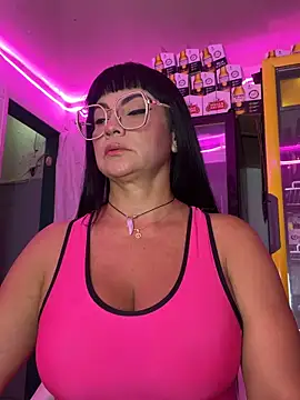 Hot beauty   online show from 02.05.26