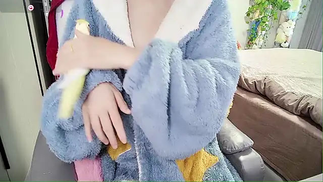 Xiaoyu-G online show from 10.28.25