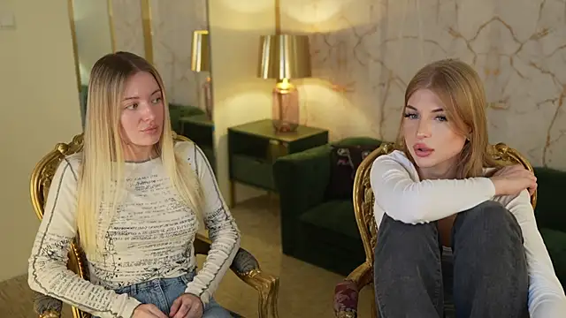 Snapshot of Stacy054 chatting on 10.08.25 Stacy054 online show from 10.08.25