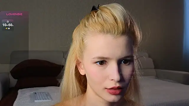 Snapshot of elsa_limerence chatting on 02.07.25 elsa limerence online show from 02.07.25