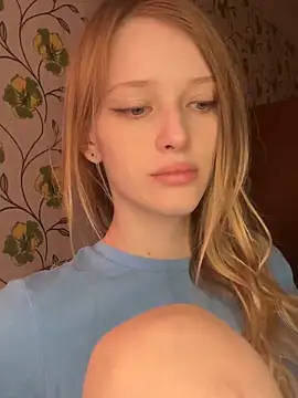 Snapshot of Evvie_Summn1 chatting on 05.16.26 Evvie Summn1 online show from 05.16.26