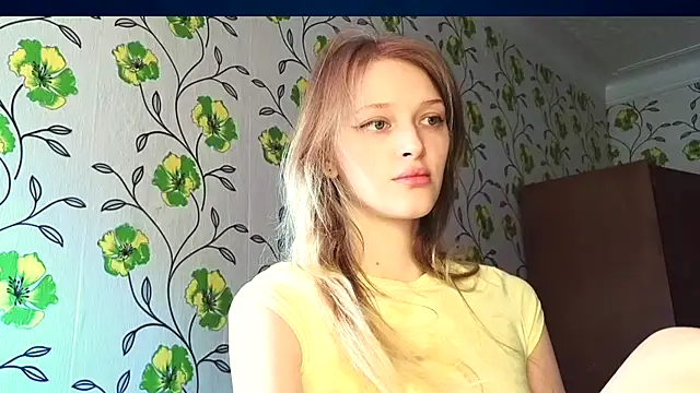 Snapshot of Evvie_Summn1 chatting on 05.23.26 Evvie Summn1 online show from 05.23.26