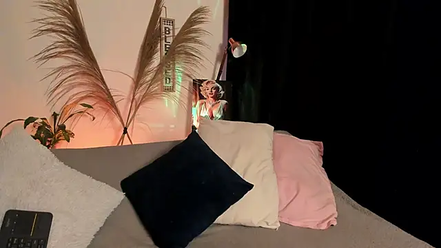 Serenity Day online show from 11.03.25