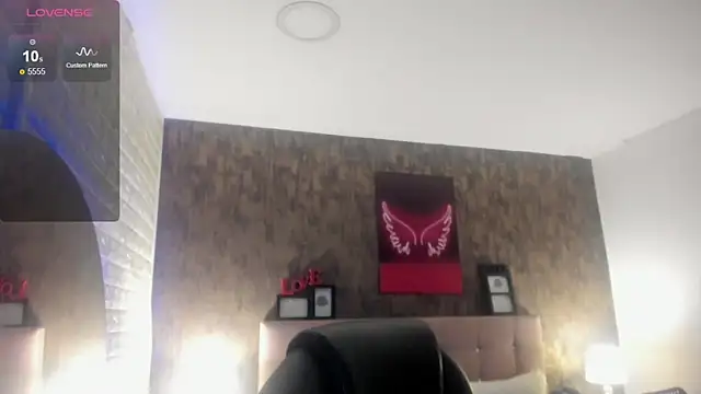 alice  tylor online show from 10.04.25