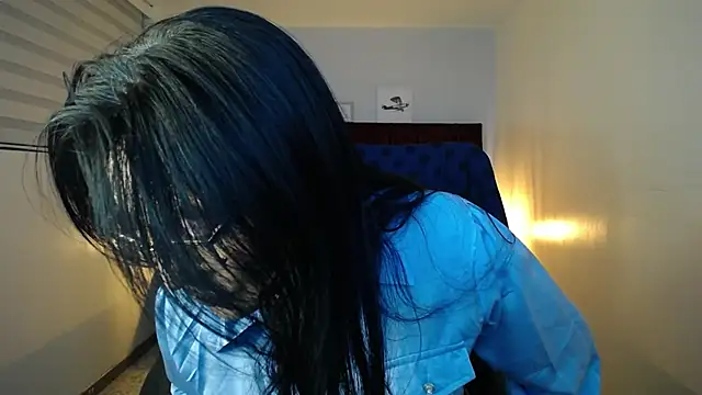 Zuzana21 online show from 02.12.25