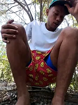 Zombra 42 online show from 02.22.25