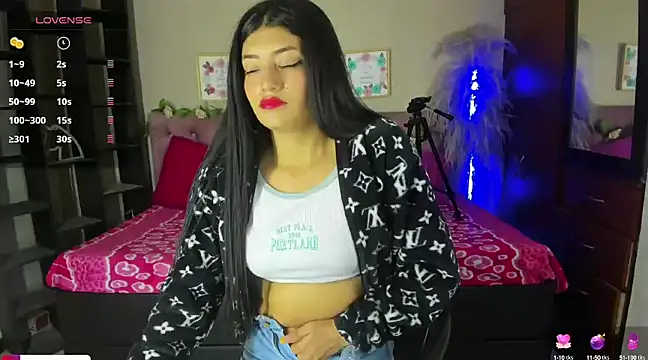 Lia Keen online show from 02.10.25