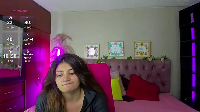 Lia Keen online show from 10.25.25