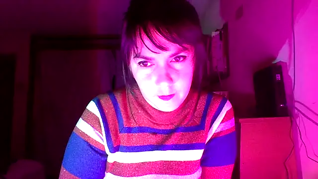 Snapshot of Tiramisu89 chatting on 12.23.25 Tiramisu89 online show from 12.23.25