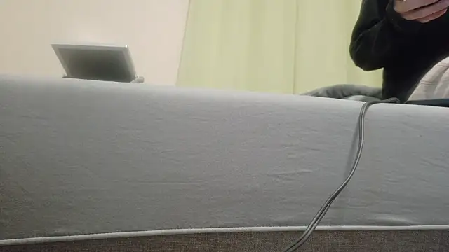 UKI06 online show from 11.24.25