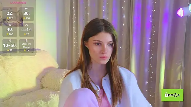 Hello Vivienne online show from 02.04.25